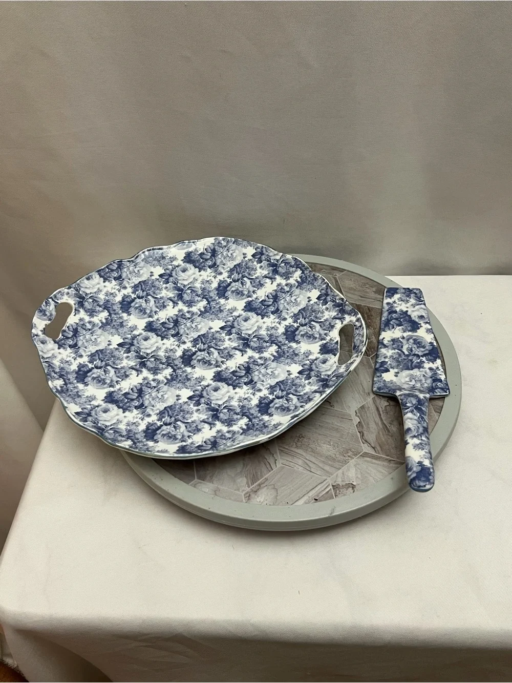 Olde World Collection Blue White Floral Ceramic Cake Plate Server Set New Box